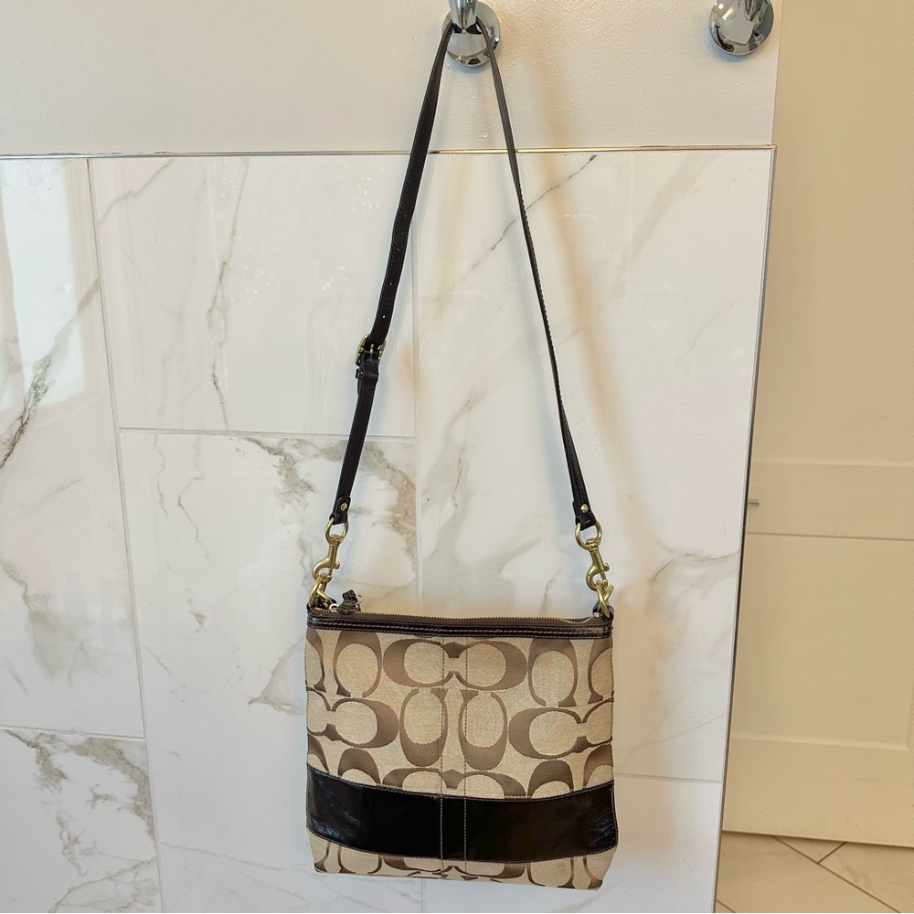 COACH Signature Canvas Fabric Brown Patent Leather Stripe Shoulder Crossbody Bag - Picture 4 of 6